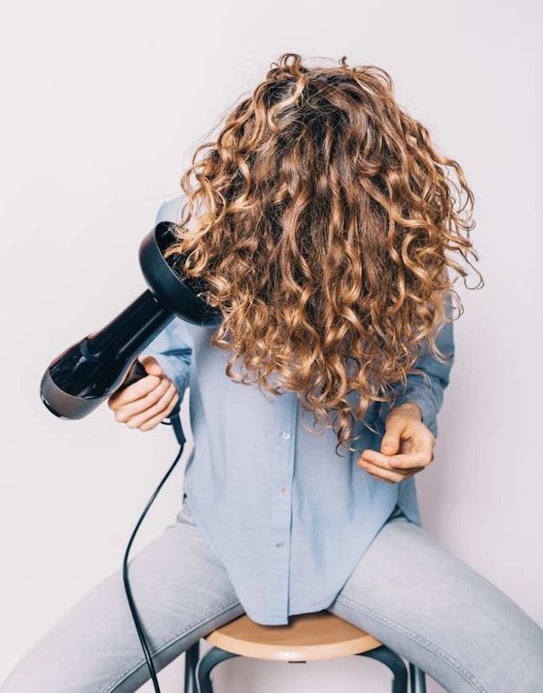Diffuser Hair Dryer: The Secret to Perfect Curls (2024) | The
